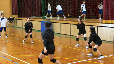 女子バレー (8)