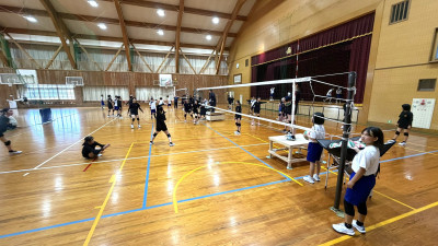 女子バレー (9)