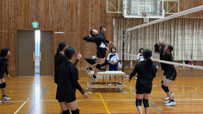 女子バレー (20)
