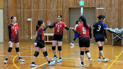 女子バレー (36)
