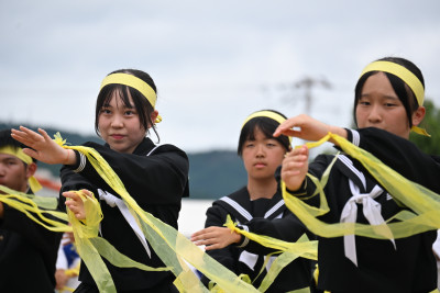 黄 (18)