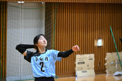女子 (4)