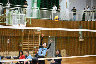 女子 (8)