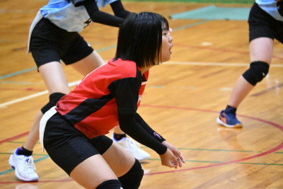 女子 (20)