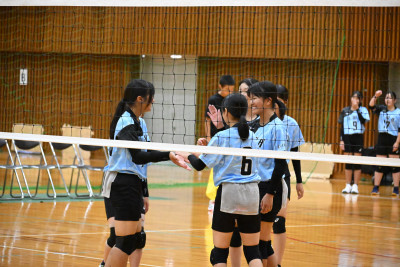 女子 (25)